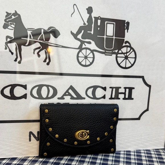 Coach Black Leather card holder with Gold Studs and twist lock closure - Picture 1 of 4